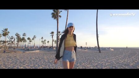 Loud Luxury feat. Brando - Body (Video ufficiale con il testo)