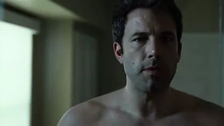 Ben Affleck nudo di fronte in Gone Girl (Nudo di fronte)