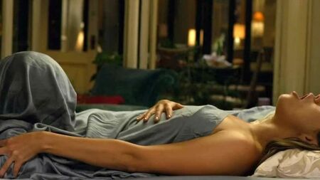La scena di sesso di Mila Kunis in "Friends with Benefits" - ScandalPlanet