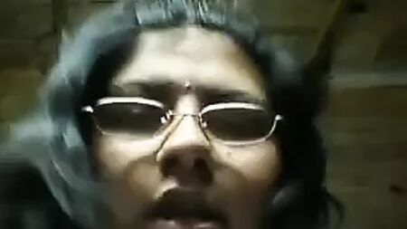 Una donna di Madurai si fa scopare dal marito di un'amica