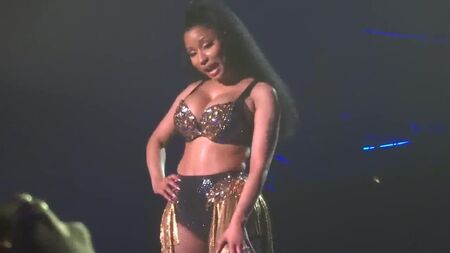 Nicki Minaj - Anaconda (Live) Parigi, Zenith (26/03/2015)