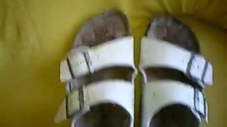 sperma nei sandali Birkenstock