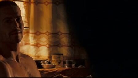 Jessica Alba in *Into The Blue* (Cameltoe)