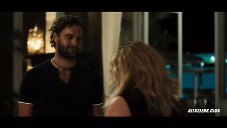 Amy Schumer e Moani Hara in *Snatched*