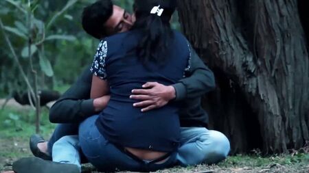 Video dello scherzo del bacio indiano 5