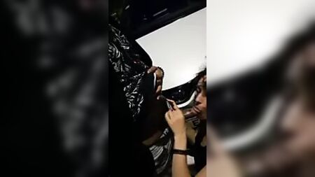 Un nero britannico si fa una ragazza facile in pubblico. Notorious71
