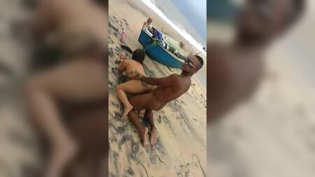 Questo nero se le fa tutte come un cane
