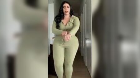 Sammy, la BBW prosperosa – Fashion Nova Curve