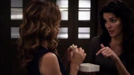 Angie Harmon, Sasha Alexander - Rizzoli & Isles, stagione 1, episodio 3