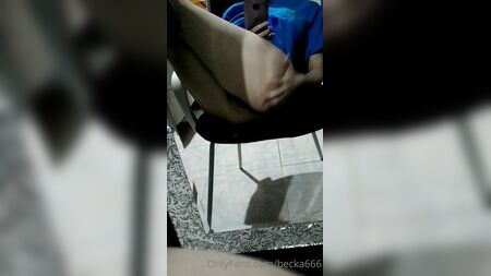 Le gambe di Becca Carranza Piernita