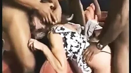Sesso bollente: moglie scopata da un cazzo nero