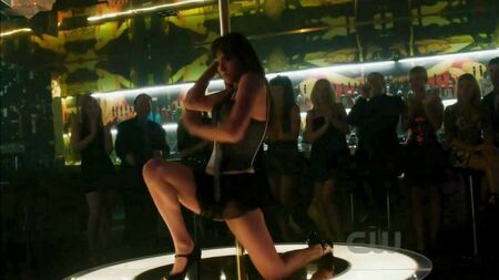 Lyndsy Fonseca – una spogliarellista sexy