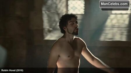 Gli addominali scolpiti di Oscar Isaac