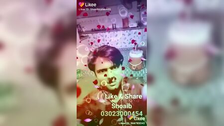 Ragazzo sexy di Karachi, in Pakistan, cerca partner sessuale