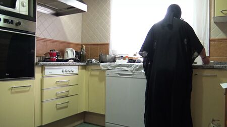 Arabia Saudita: sesso amatoriale, moglie scopata con violenza