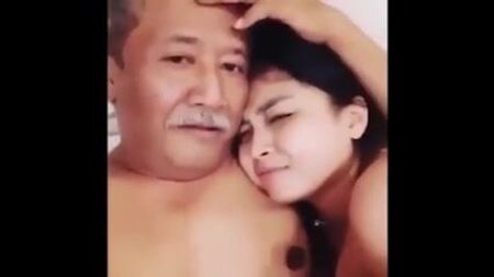 Lo scandalo indonesiano di Sugiono (versione indonesiana)