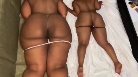 Ragazze dal sedere formoso