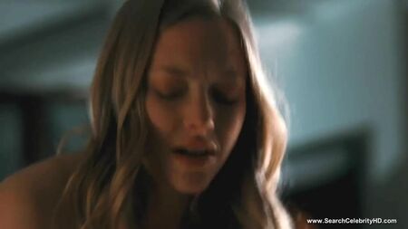 Scene di nudo di Amanda Seyfried - Chloe - HD