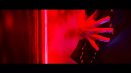 La scena di sesso di Charlize Theron in "Atomic Blonde"