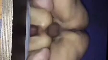 Scoparsi un ragazzino