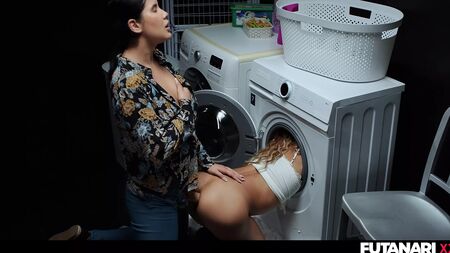 Futanari nella vita reale - Raccolta - Ragazze sexy con cazzi enormi