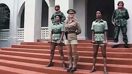 Ilsa Harem: La custode degli sceicchi del petrolio (1976)