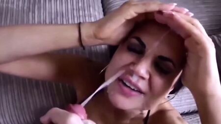 Bi Cum Addicts 2. Raccolta bisessuale: baci con lo sperma e rimming