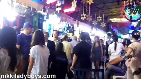 Ladyboy delle strade di Bangkok