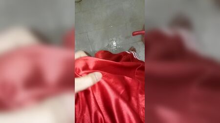 Eiaculazione in boxer di raso lucido