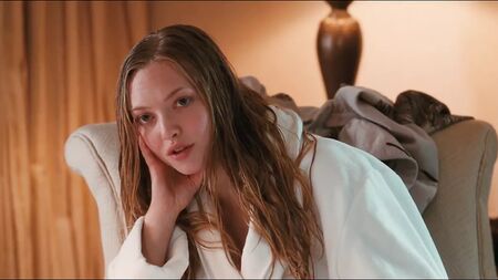 Amanda Seyfried e Julianne Moore - Chloe (2009)