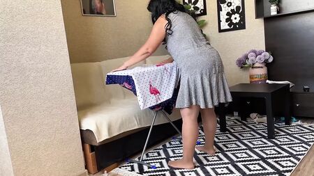 Le MILF hanno il culo perfetto per il sesso anale. Amatoriali mature