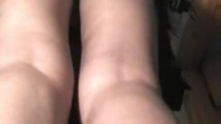 Sara guarda di nuovo nel soppalco