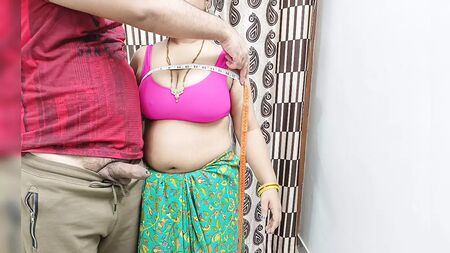 Desi Darji (sarto) scopato con violenza con Jiya in un gioco di ruolo sessuale in hindi