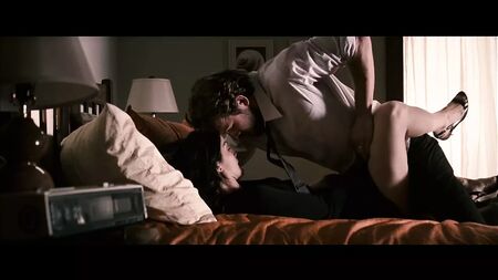 Carrie-Anne Moss - Lucciole nel giardino