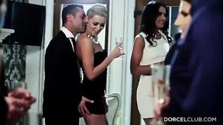 La prima orgia di sua moglie
