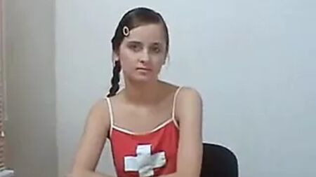 Bellissimo casting anale di una ragazza giovane
