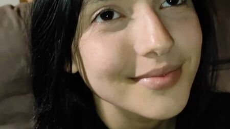 Fisting e scopata con sborrata interna con una ragazzina minuta