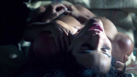 La scena di sesso con Gaby Espino nuda su ScandalPlanet.Com