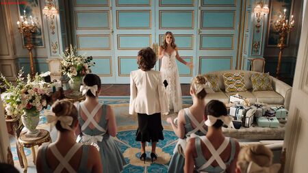 Elizabeth Hurley, Emily Barber - The Royals Stagione 4 Episodio 6 (2018)