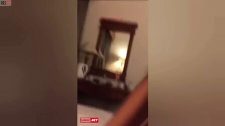 Ragazza indiana, orgasmo con squirting