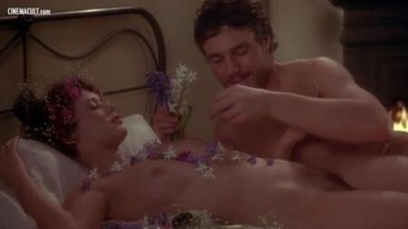 Sylvia Kristel nuda in *L'amante di Lady Chatterley*