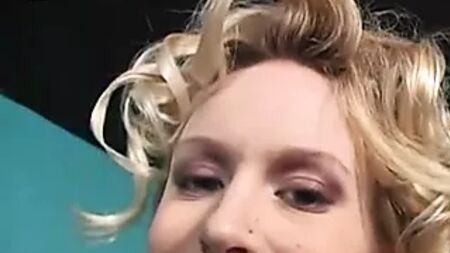 Pornostar che dicono parolacce. Assolutamente disgustoso