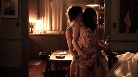 Sarah Shahi - Raccolta di scene tratte da "The L Word"