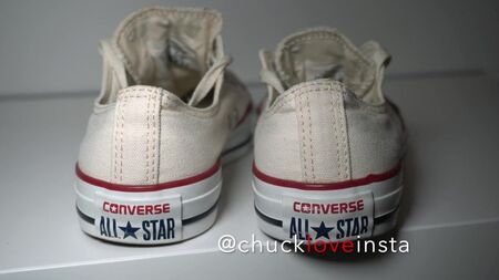 Le scarpe di mia sorella: Converse bianche (già indossate!)