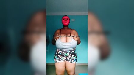 Ebony, sei una millantona