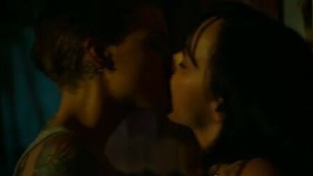Christina Ricci e Ruby Rose - In giro per il quartiere