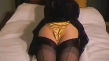 Mutandine in raso nero con pizzo