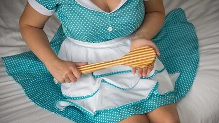 Chiedere una sculacciata: un racconto audio ABDL