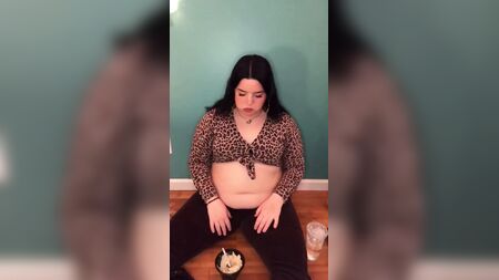 Cena in famiglia di BBW Mskristinaxo (con tanto di ruttini)