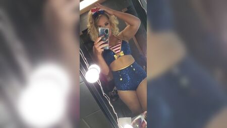 WWE - Il selfie sexy di Lacey Evans allo specchio, gennaio 2021